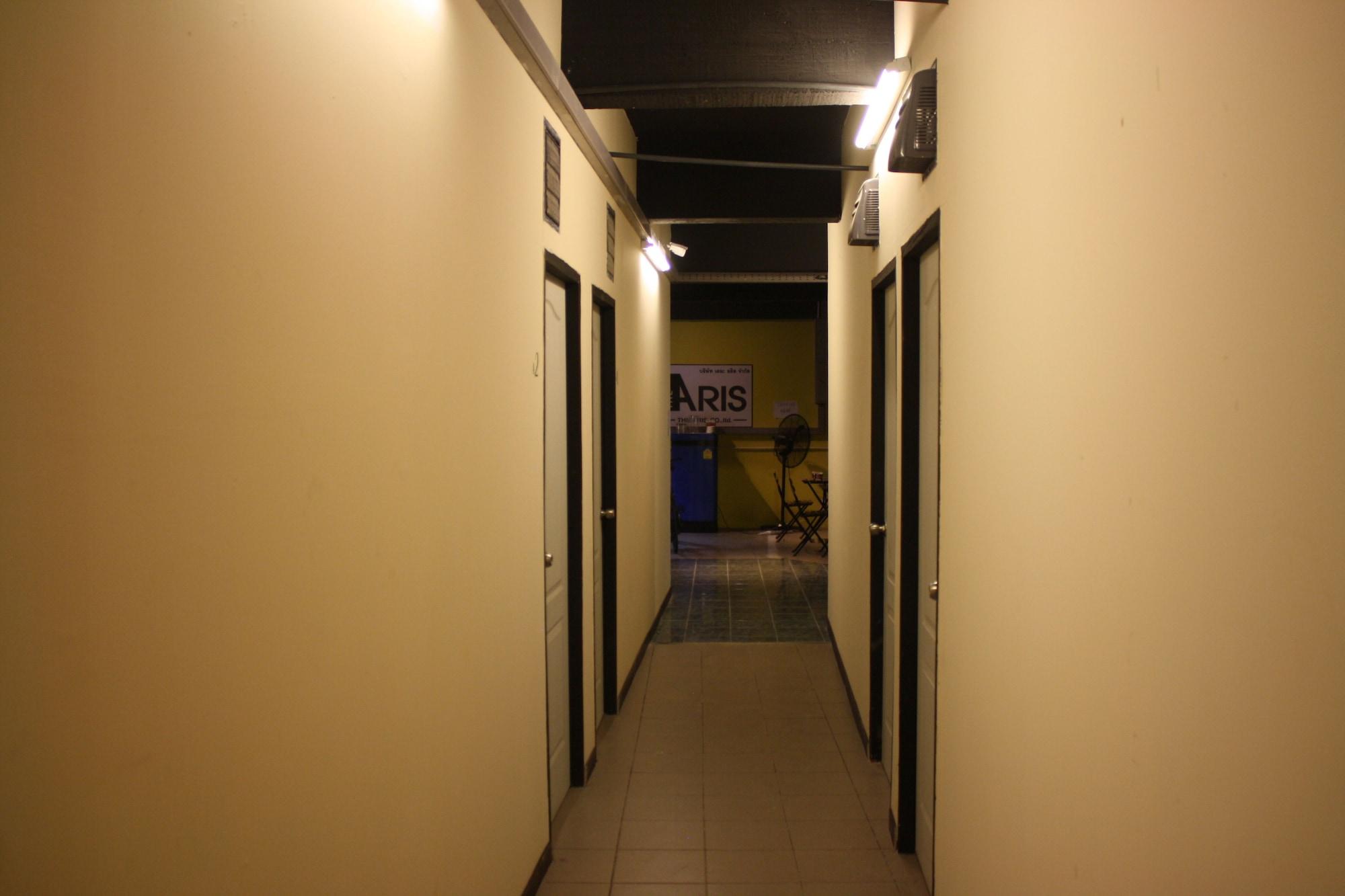 The Mixx Hostel Bangkok Buitenkant foto