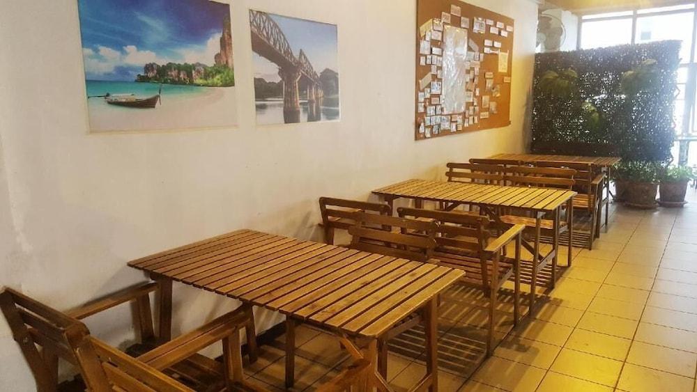 The Mixx Hostel Bangkok Buitenkant foto