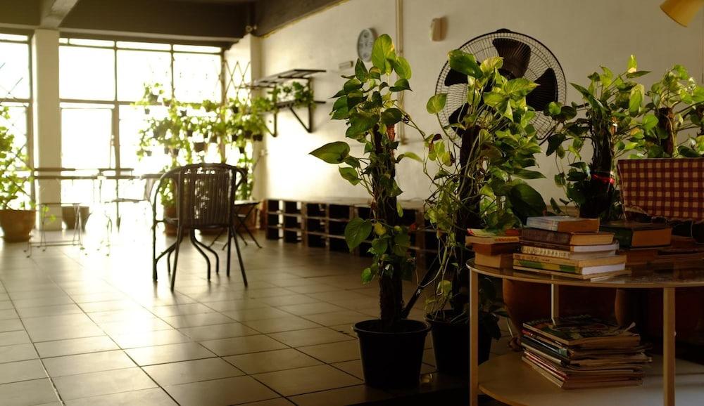 The Mixx Hostel Bangkok Buitenkant foto
